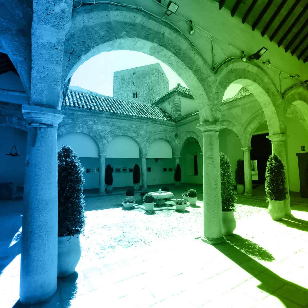 https://visitasguiadasoficiales.com/wp-content/uploads/2025/08/Priego-01-Carnicerias-Reales-1280x1280_2.jpg